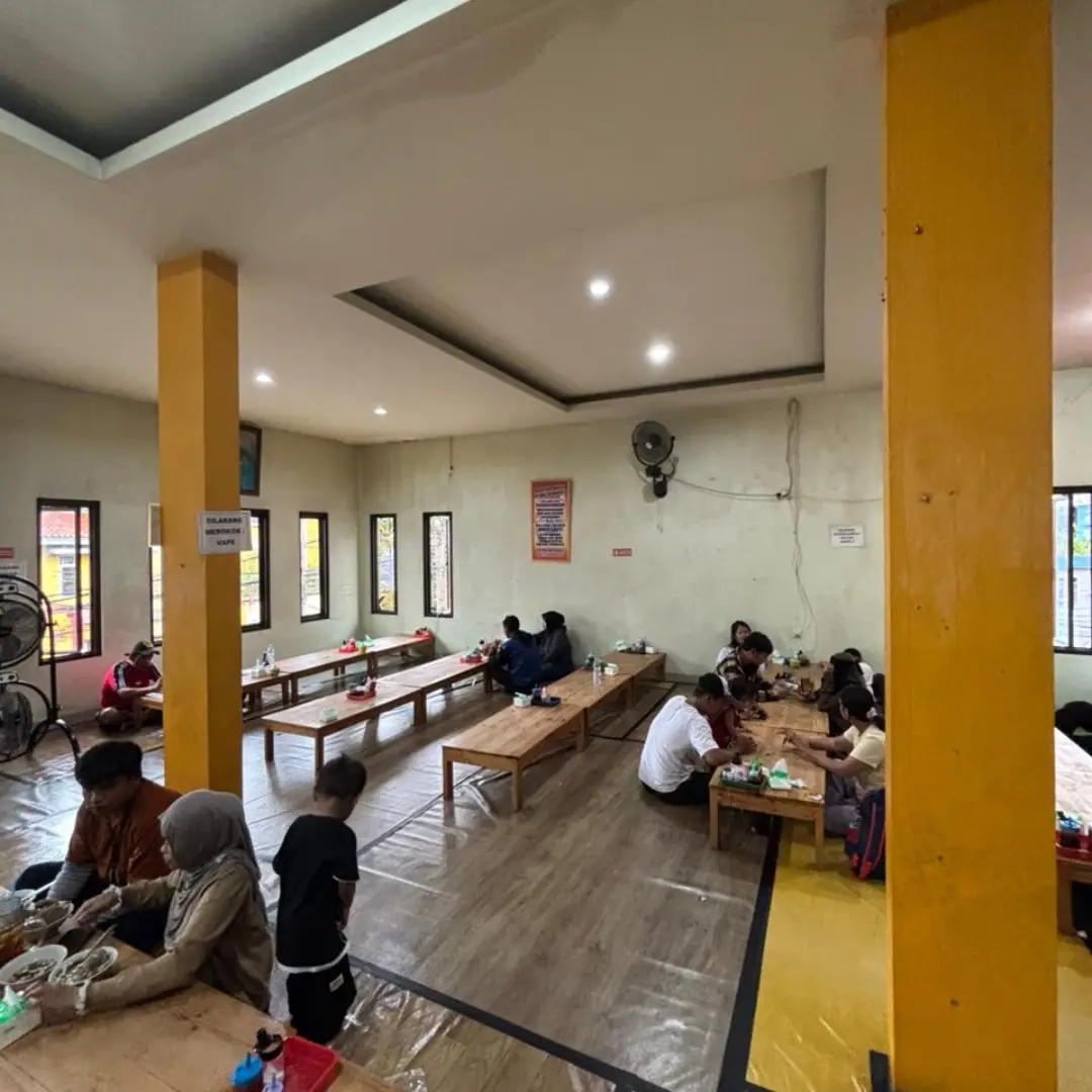 Suasana Kedai BBC 6