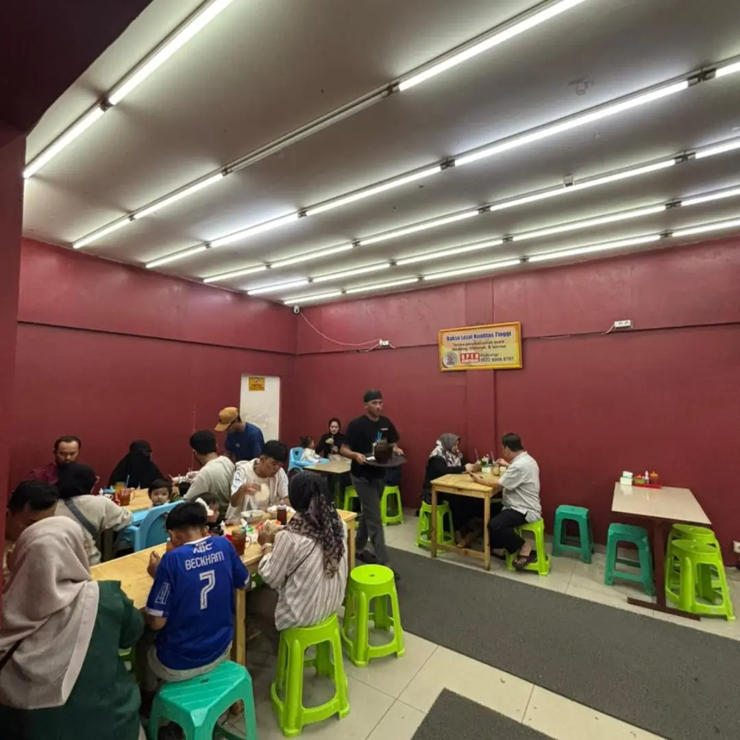Suasana Kedai BBC 9